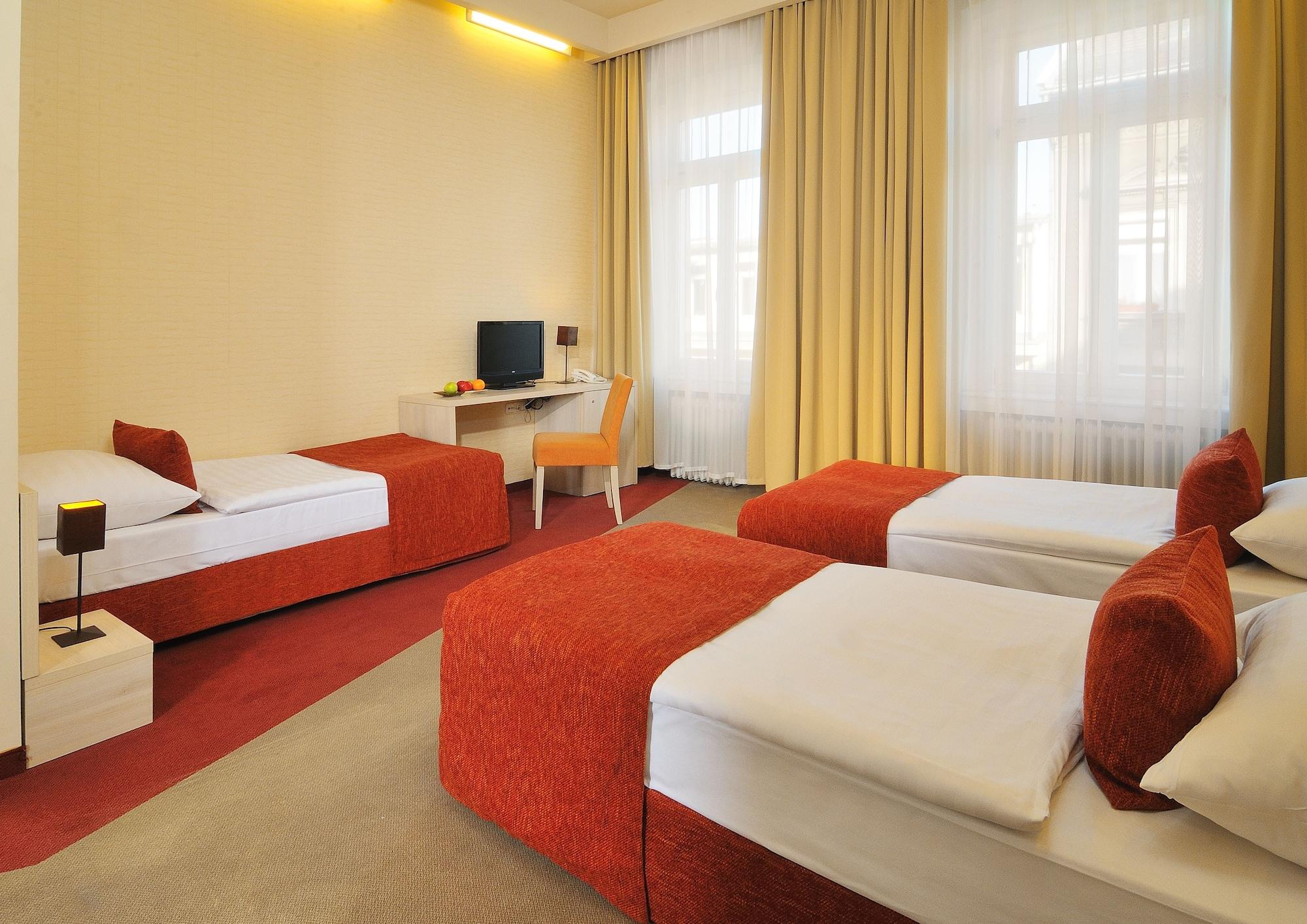 Star Hotel 3*